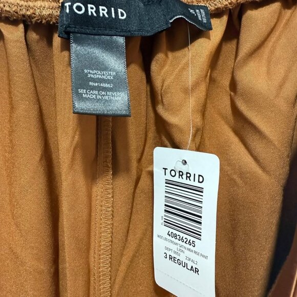 Size 3R TORRID Wide Leg Satin High Rise Pant (SLIGHT DAMAGE read description) - Picture 7 of 8